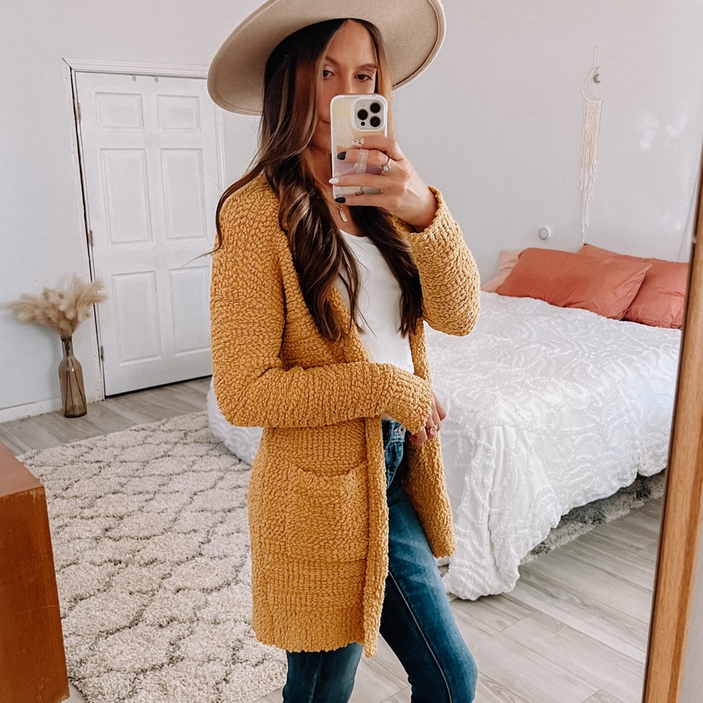 Merokeety mustard yellow cardigan sweater with pockets • Size small